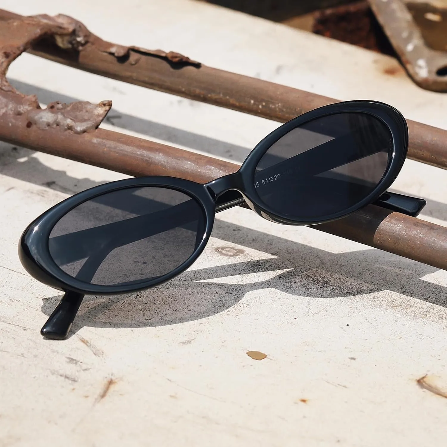 AIEYEZO Retro Oval Sunglasses for Women Fashion Small Oval Frame Sun Glasses 90s Vintage Style Shades