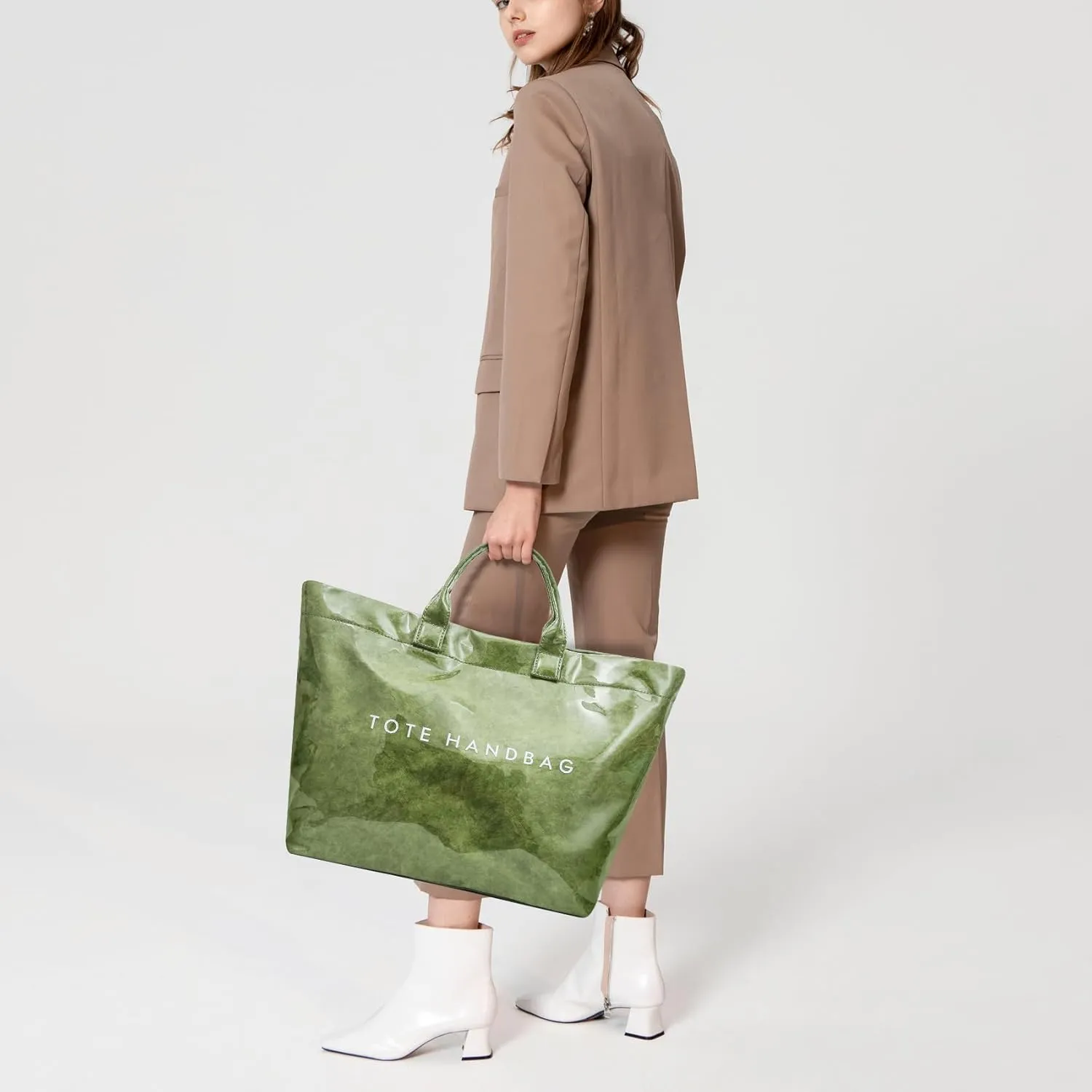 ALUSBELL Large PVC Tote Bag for Women Letters Print Tote Handbag Kraft Paper Travel Shoulder Bag Clear Carry All Hobo Handbag