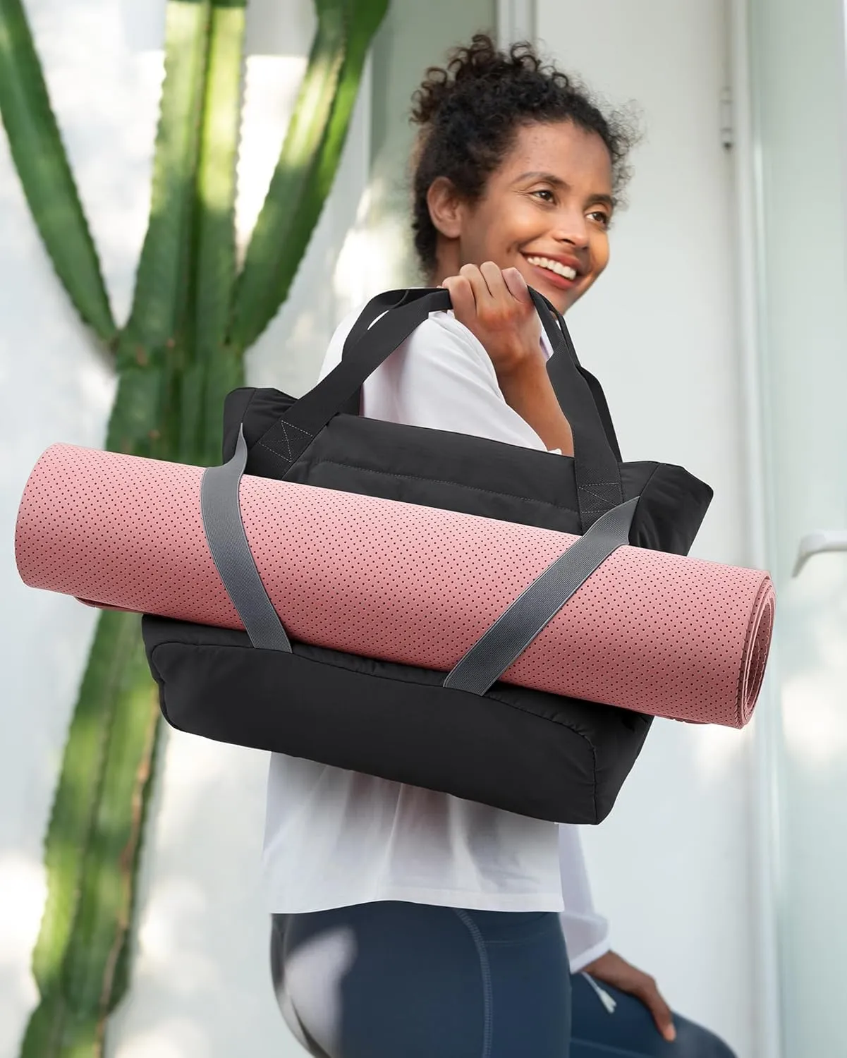 BAGSMART Tote Bag for Women with Zipper and Yoga Mat Straps for Travel Sport Work Quilted Tote