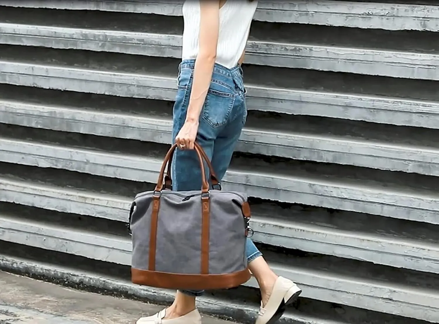 BLUBOON Travel Tote Bags with Zipper Ladies Canvas Bag Weekender Overnight Bag for Women Carry on Duffel Bag Trolley Sleeve