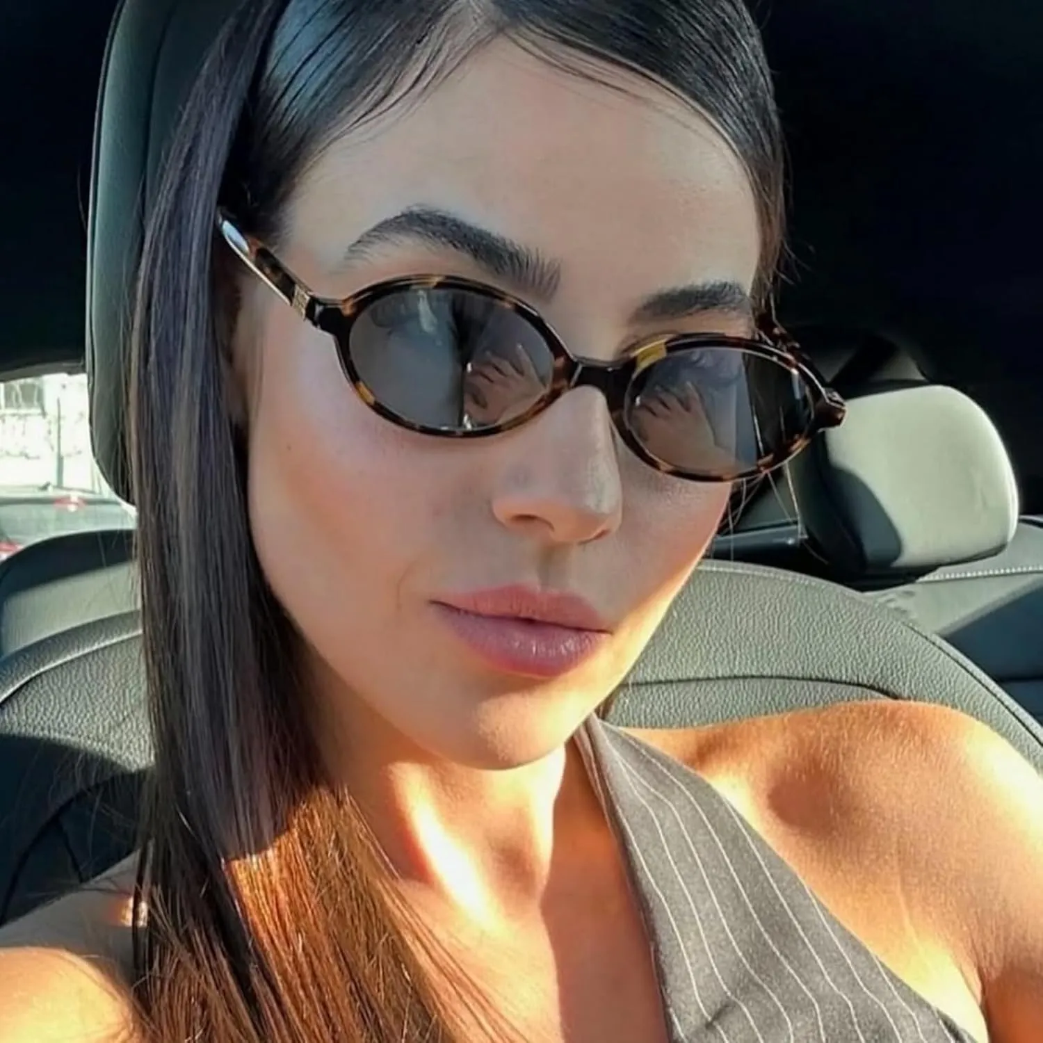 BOTEN Retro Oval Sunglasses for Women Men Small 90s Sun Glasses Trendy Round Shades Cute Designer Sunnies