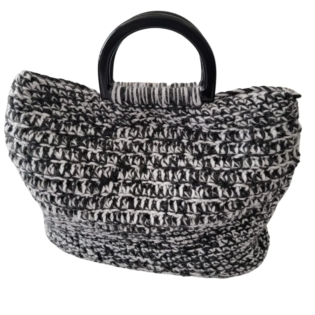 Crochet Satchel Purse, Plastic handle crochet Handbag, Crochet Satchel Bag (Black & White)