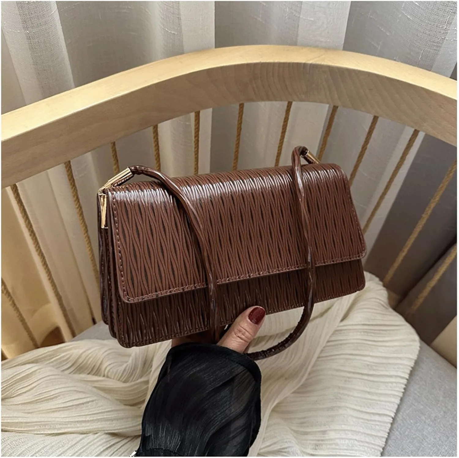Cute Purse Small Bag Chic Mini Purses Retro Classic Elegance Sleek Minimalist French Vintage Handbag