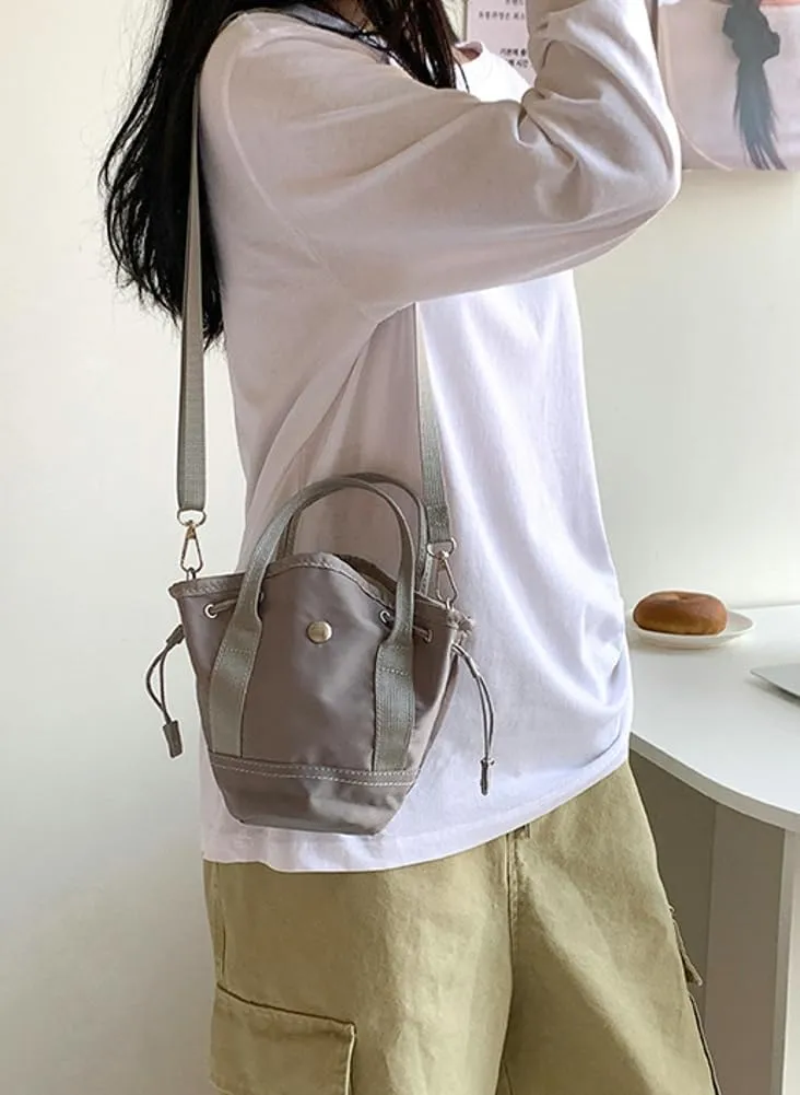 Drawstring Bucket Bag Women 2025 Spring Trendy Nylon Crossbody Bags Mini Purse Satchel Handbags Removeable Strap