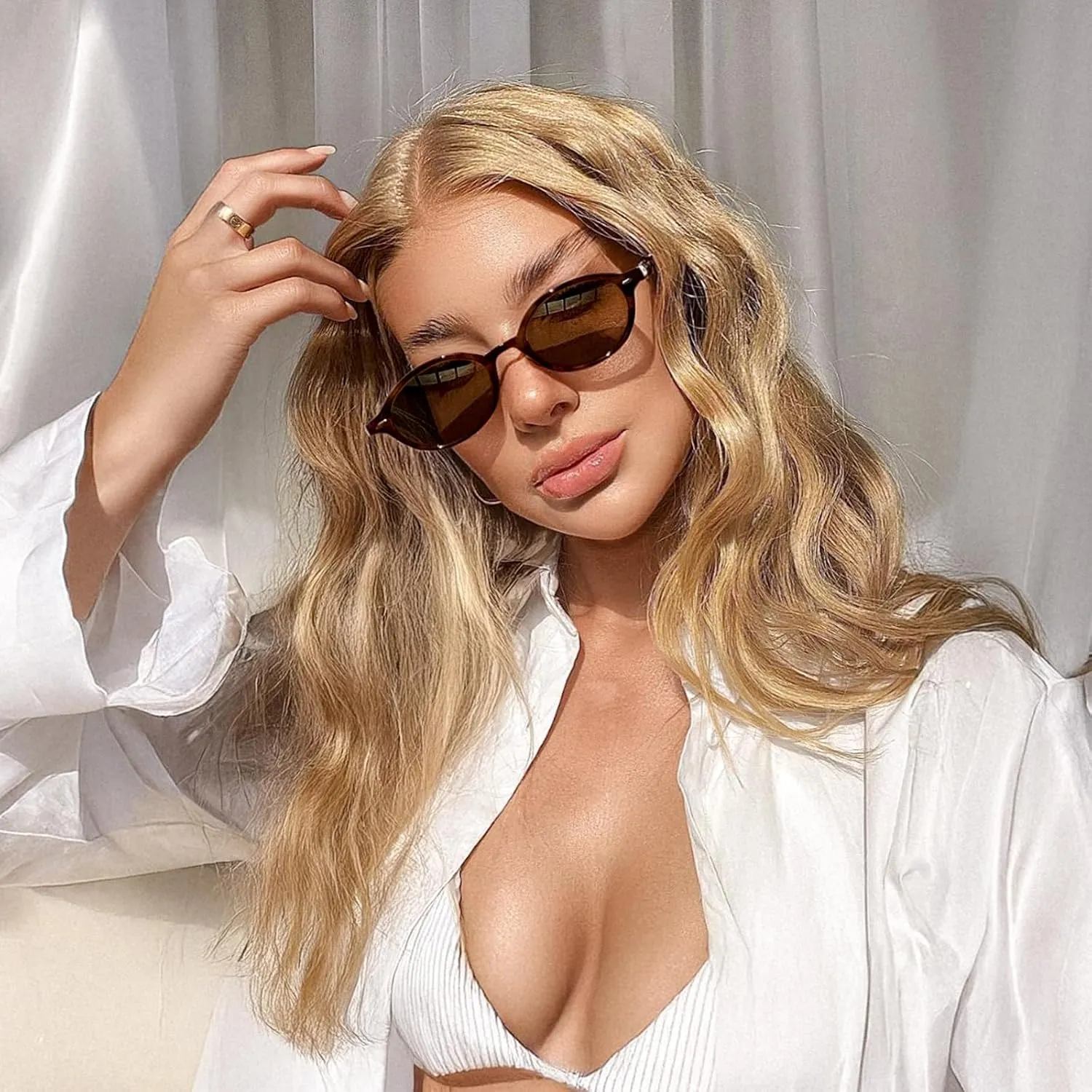 FEISEDY Retro Oval Sunglasses for Women 90s Narrow Round Lightweight Shades Y2k Trendy Sunnies B1171