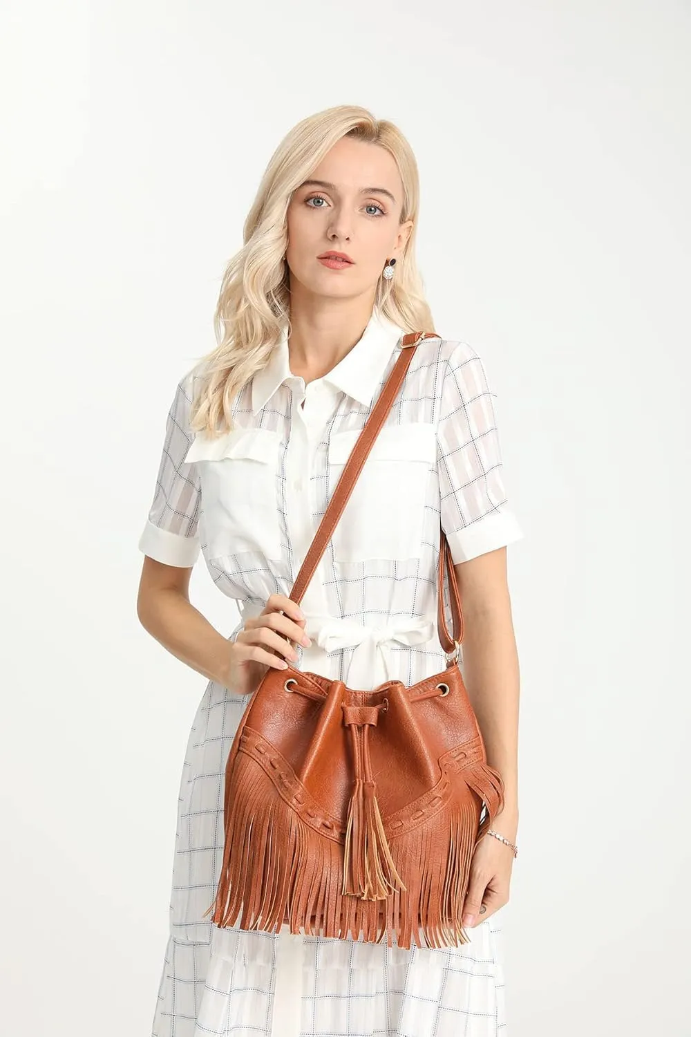 Leather Bucket Bags for Women Crossbody Fringe Purses with Drawstring Ladies Tassel Hobo and Shoulder Handbags