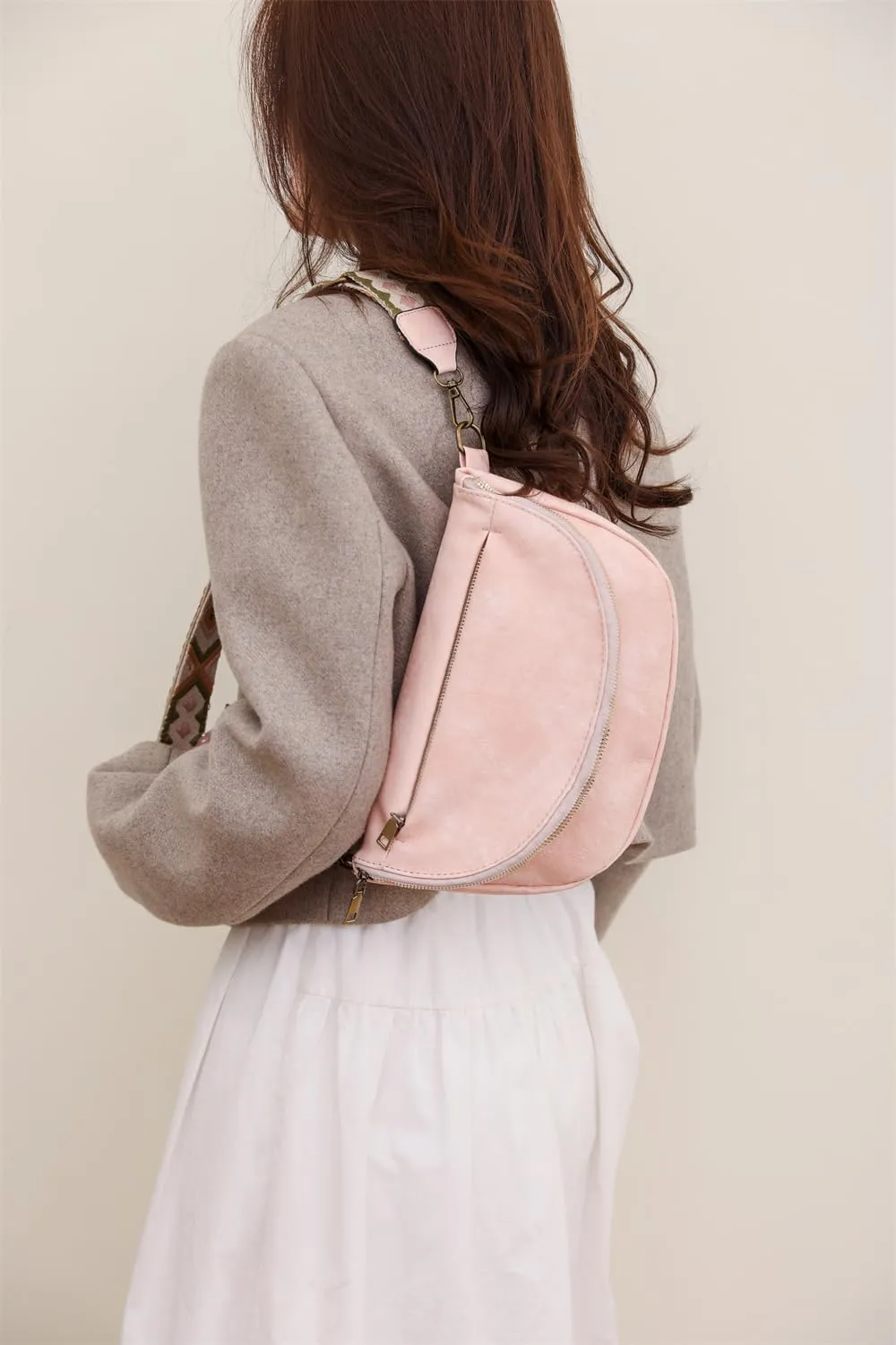 Leather Fanny Pack Crossbody Sling Bags for Women Vintage Shoulder Chest Bag with Guitar Strap Designer Waist Belt Bag (Pink)