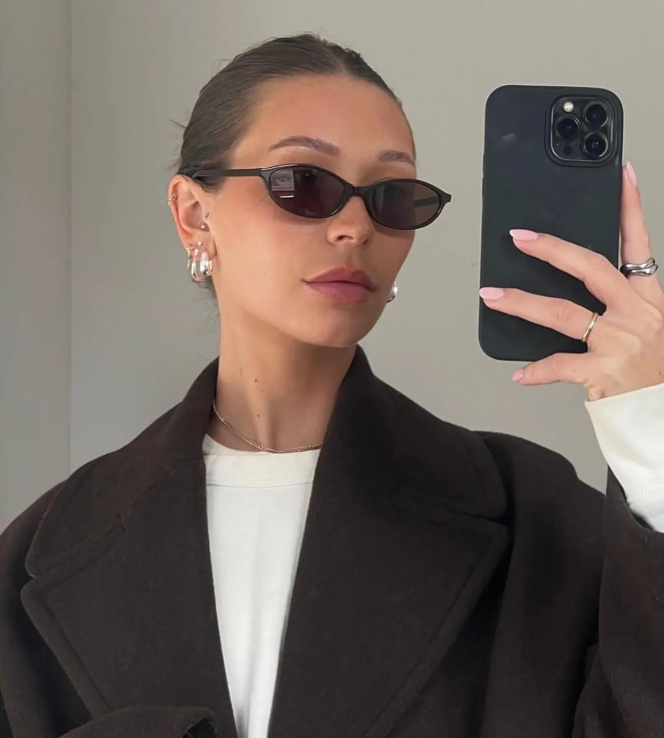 NULOOQ Retro Oval Cat Eye Sunglasses for Women Y2k Trendy Small Narrow Sunnies 90s Designer Sun Glasses