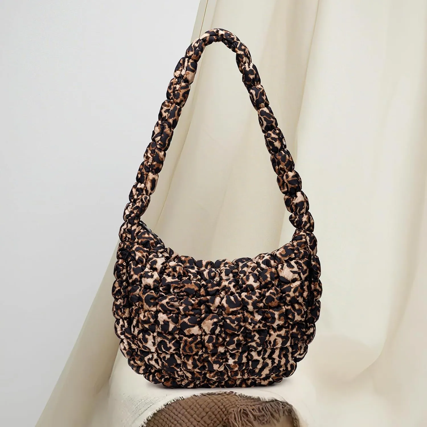 Puffer Bag for Women,Large Lightweight Quilted Tote Bag for Women Puffy Hobo Crossbody Handbags with Padding,Zip Pockets