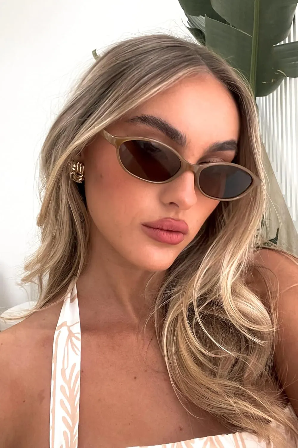 Retro Oval Sunglasses for Women Chic Cat Eye 90s Sunnies Lightweight Narrow Shades Trendy UV protection Sun Glasses