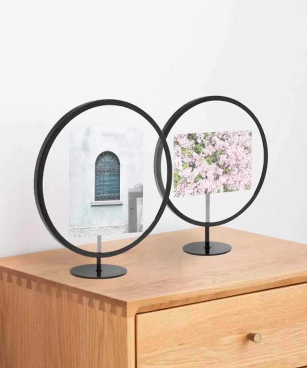 Umbra, Black Infinity Picture Frame, Unique Circular Display for Desk or Wall, Floats 5x7 Photo, 5 x 7