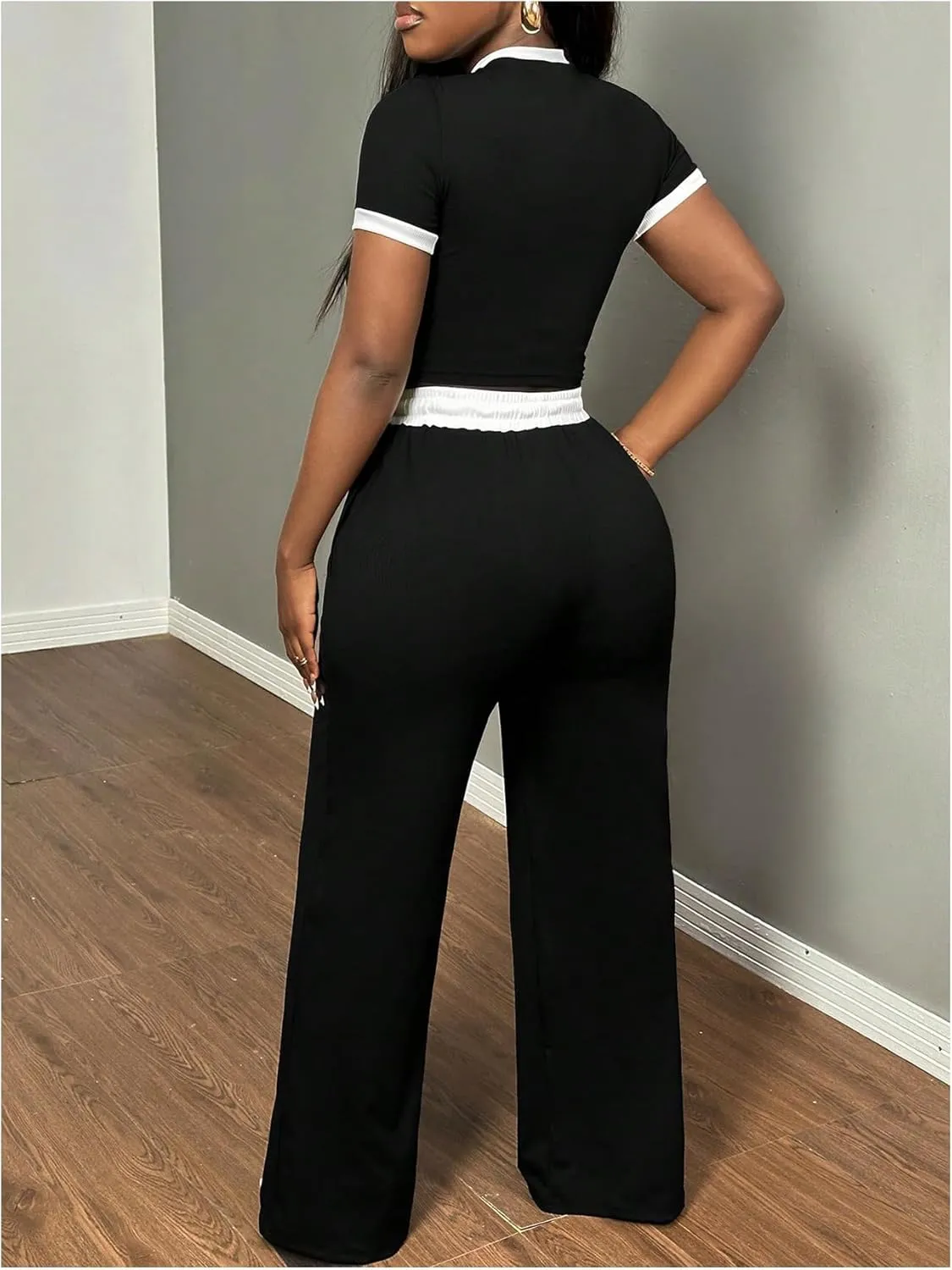 WDIRARA Women's 2 Piece Set Contrast Binding Short Sleeve Drawstring Waist Pants Outfits Tracksuit