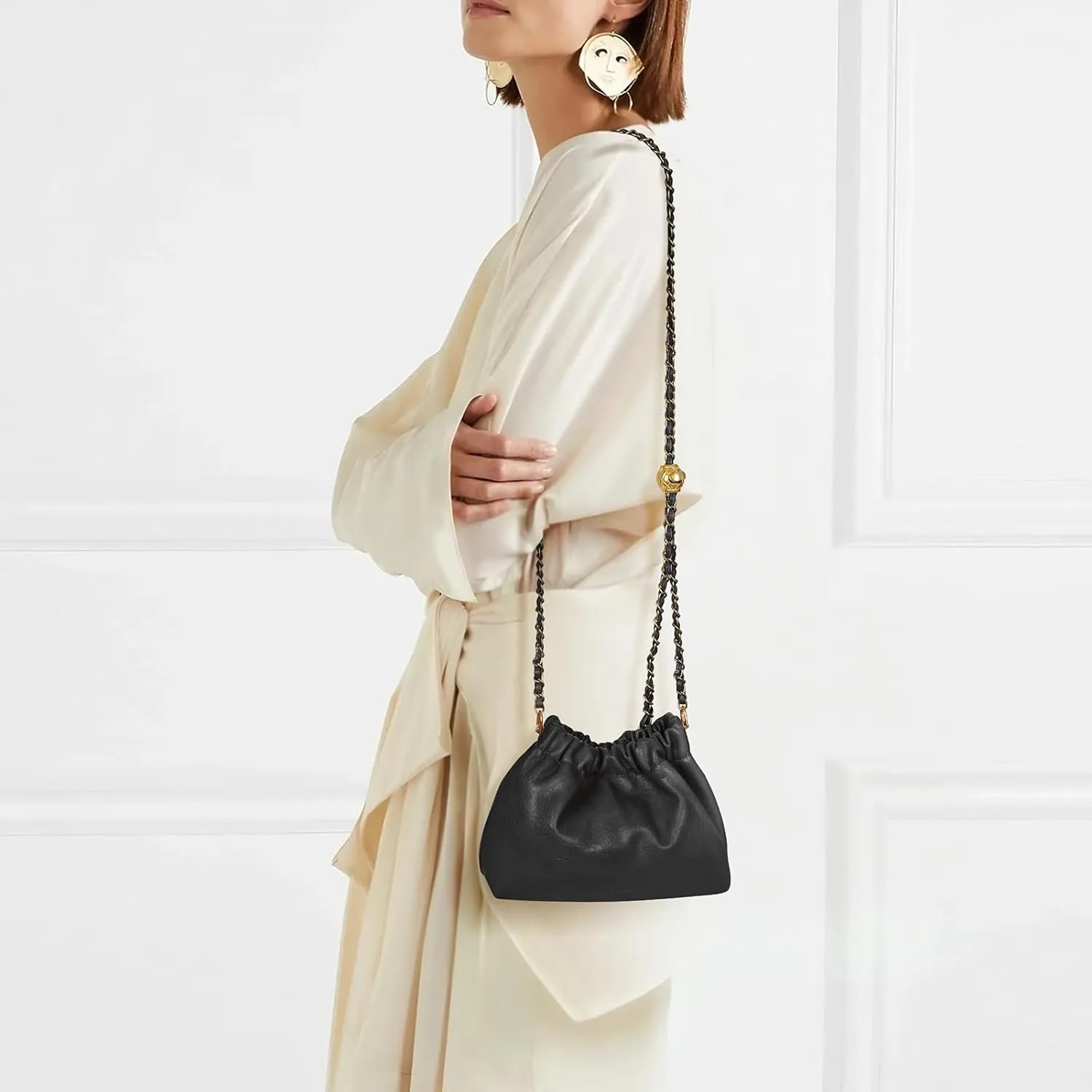 Womens Leather Chain Hobo Bag Tote Shoulder Handbag Crossbody Bags Trendy Drawstring Small Bag Dating Tote Purse