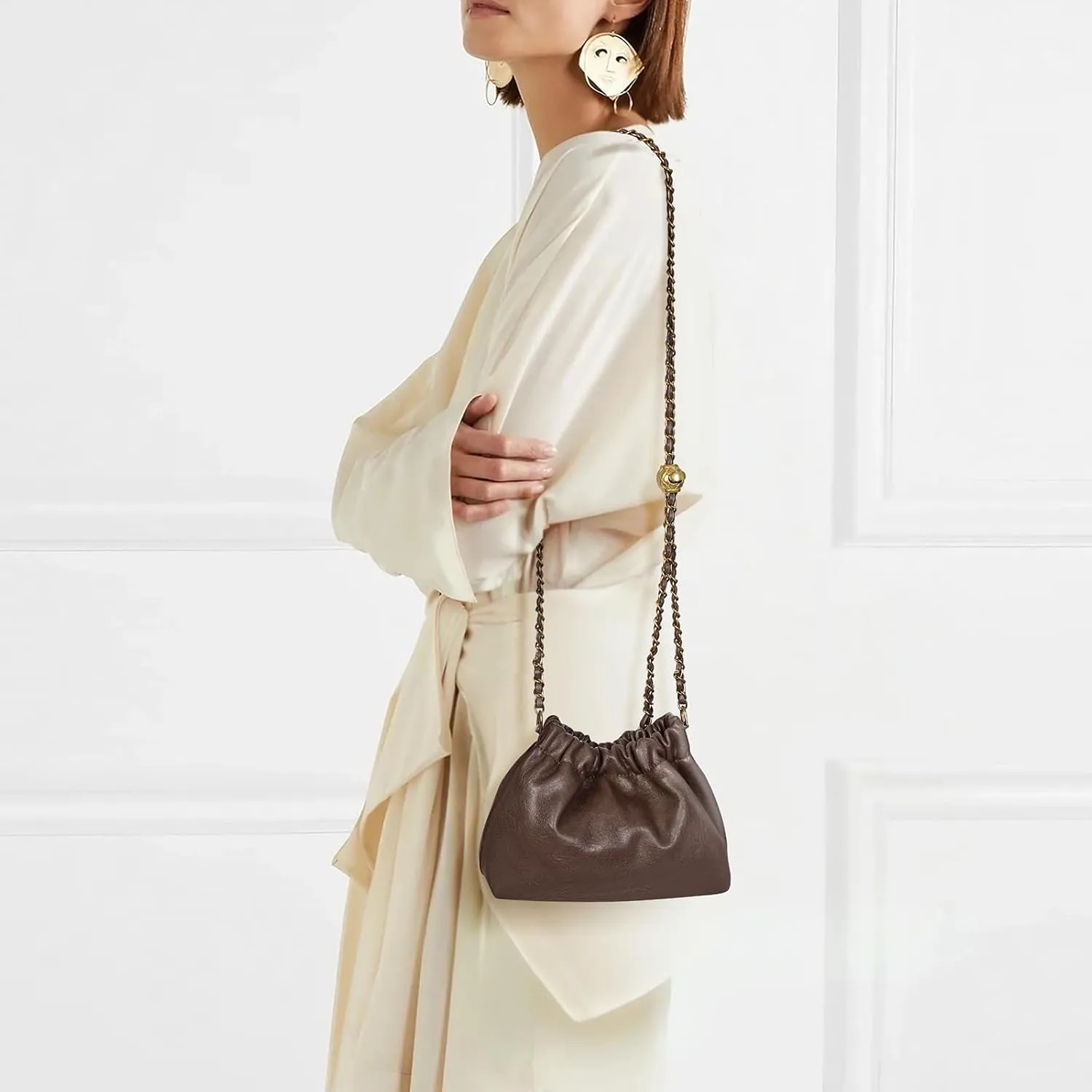 Womens Leather Chain Hobo Bag Tote Shoulder Handbag Crossbody Bags Trendy Drawstring Small Bag Dating Tote Purse