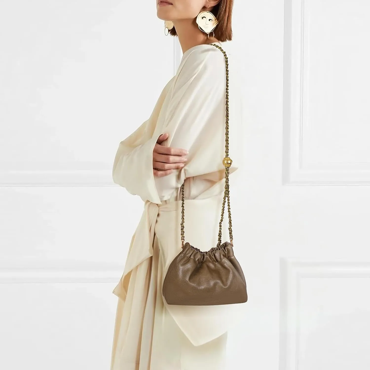 Womens Leather Chain Hobo Bag Tote Shoulder Handbag Crossbody Bags Trendy Drawstring Small Bag Dating Tote Purse