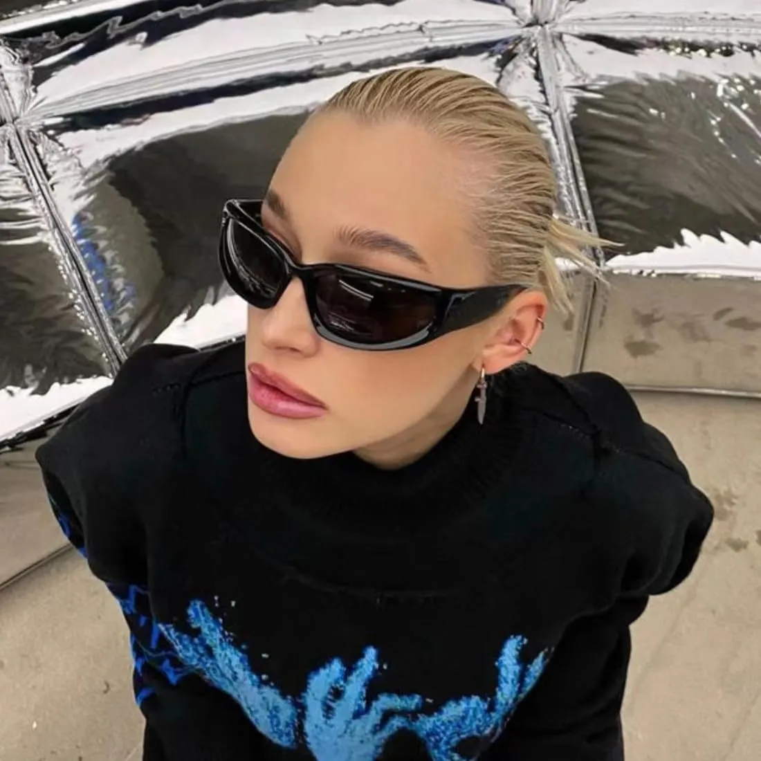 Wrap Around Fashion Sunglasses for Men Women Trendy Swift Oval Dark Futuristic Sunglasses Shades Glasses Eyeglasses